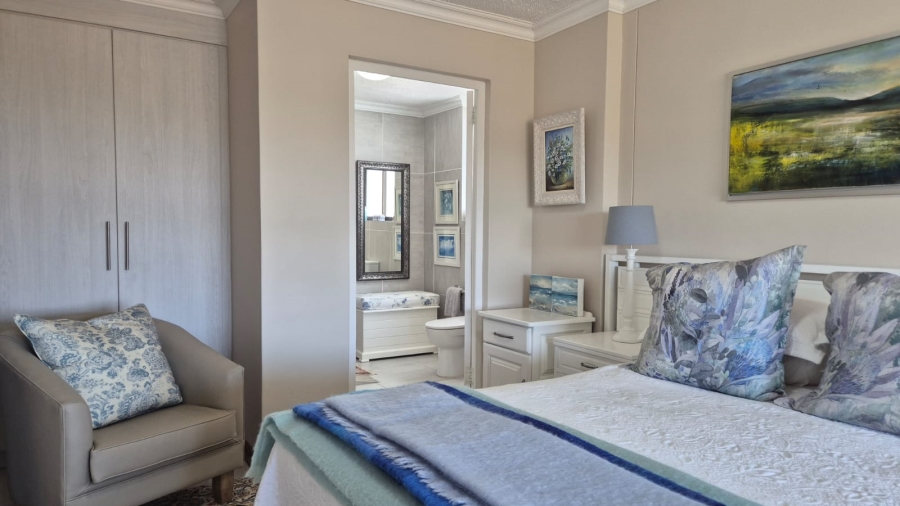 2 Bedroom Property for Sale in Stilbaai Wes Western Cape